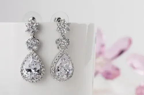 The Complete Guide to Custom Diamond Earrings