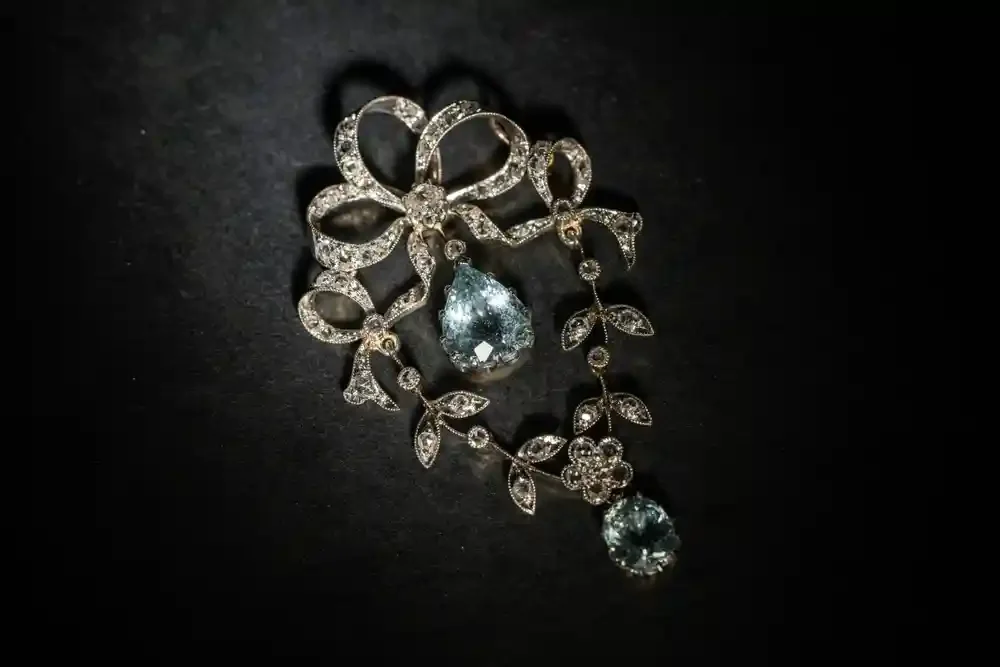 Heirloom Redesign: How to Turn Old Jewelry Into New Custom Jewelry